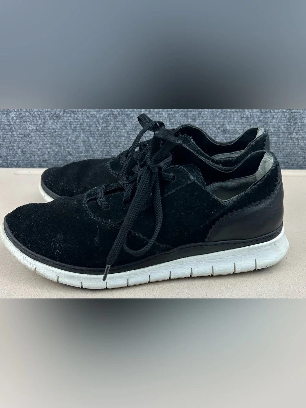 Vionic Taylor Women’s Walking Sneakers Size 8